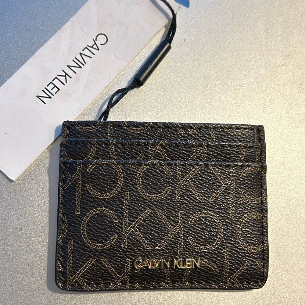 NEW CALVIN KLEIN credit card and coin wallet signature faux leather material CK